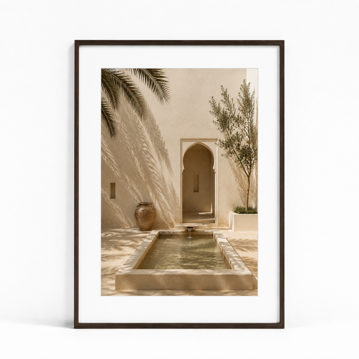 Tableau encadré Marocain – Patio Secret – Tableau Encadré Premium, S : 30x20cm, Cadre Noir Mat