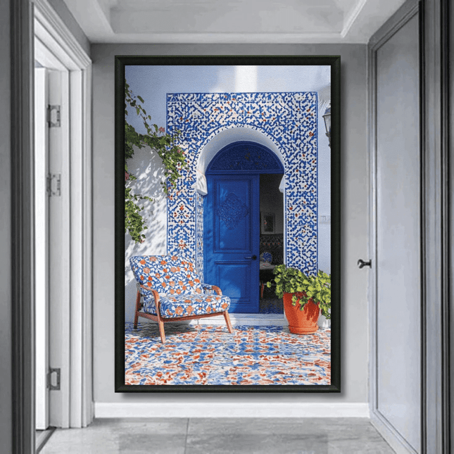 Tableau marocain – Porte bleue et fauteuil en zellige - Kolors France